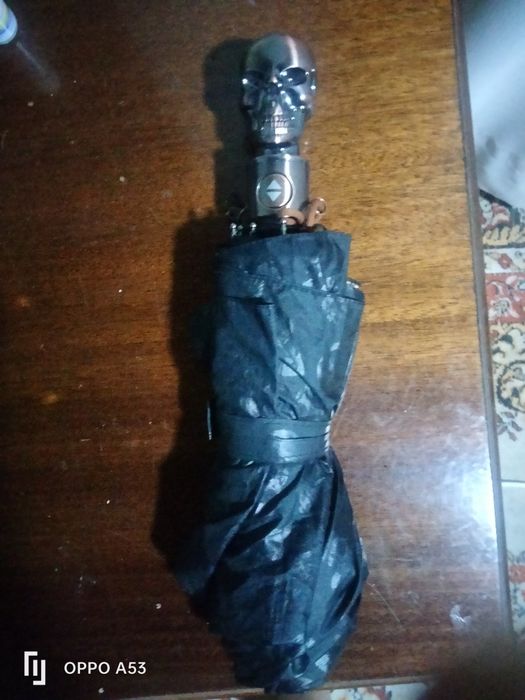 Продам зонт мужской.