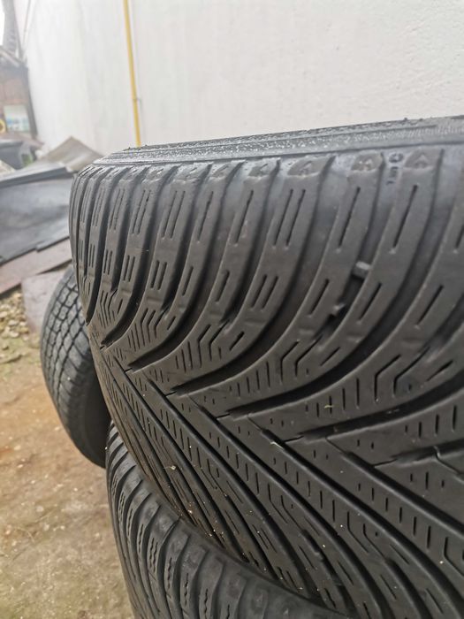 Roti ( jante de aluminiu și cauciucuri de iarna)