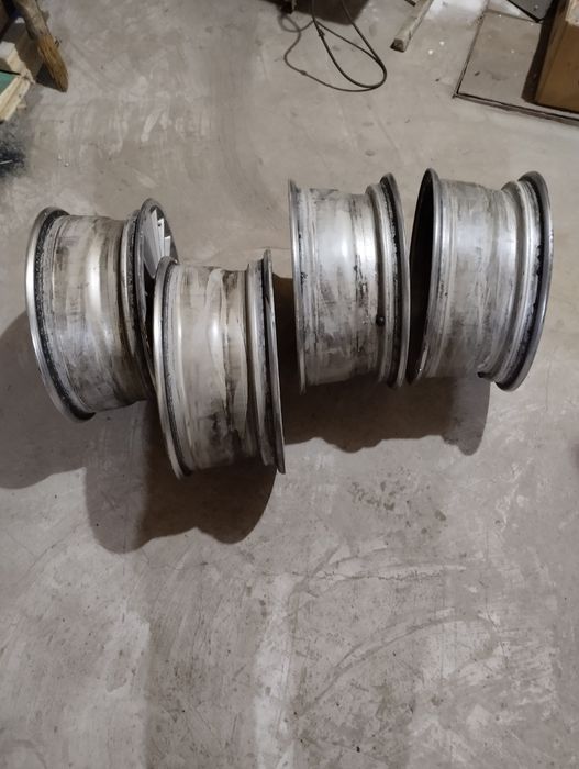 Продам диски на 15.
