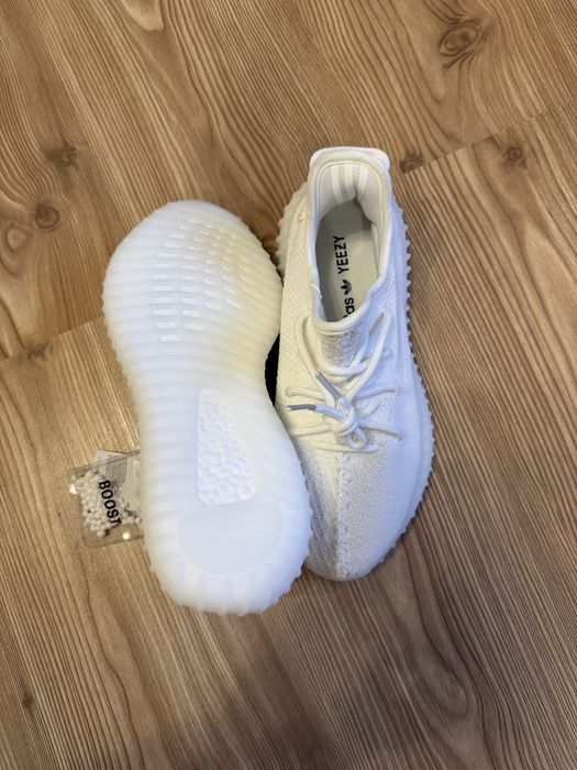 Adidasi Yeezy 350 noi