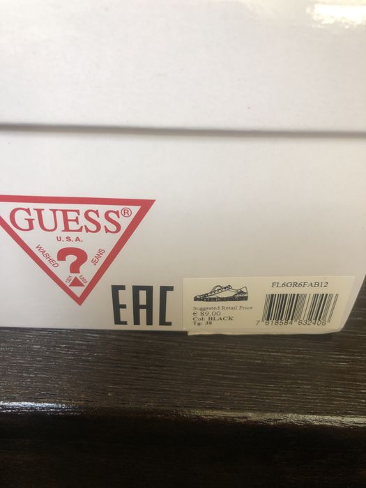 Дамски кецове Guess