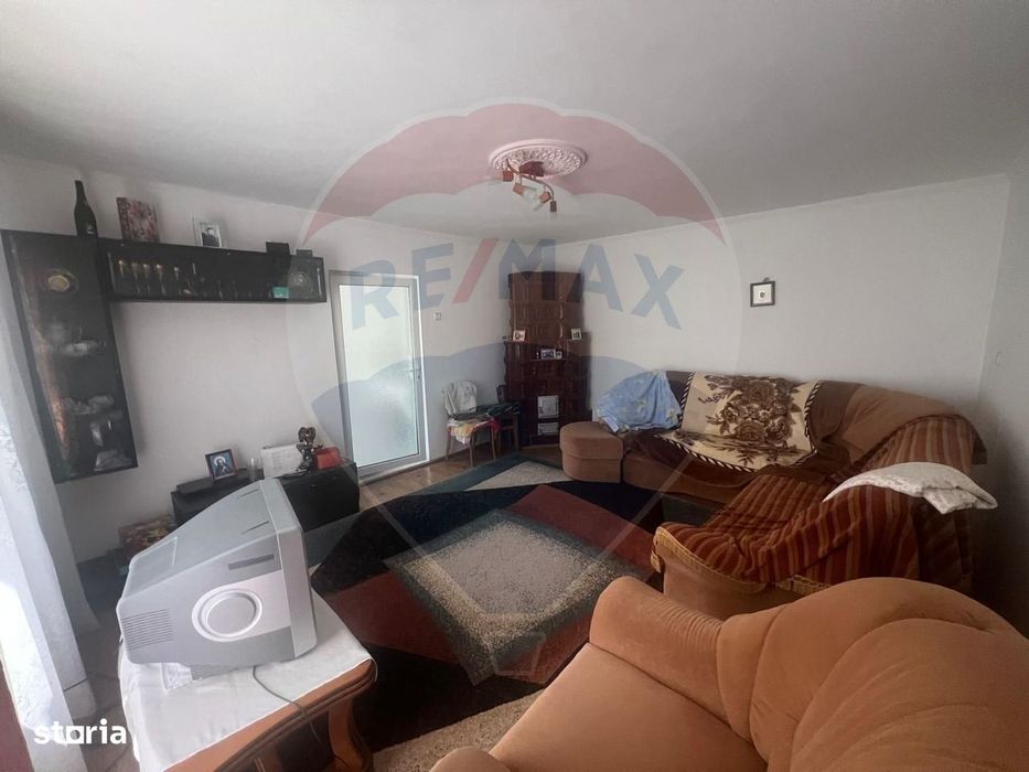 Casă 6 camere Jorasti