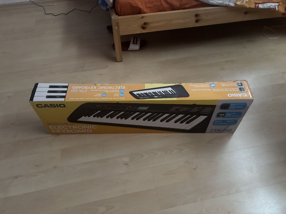 Casio CTK-240 piano
