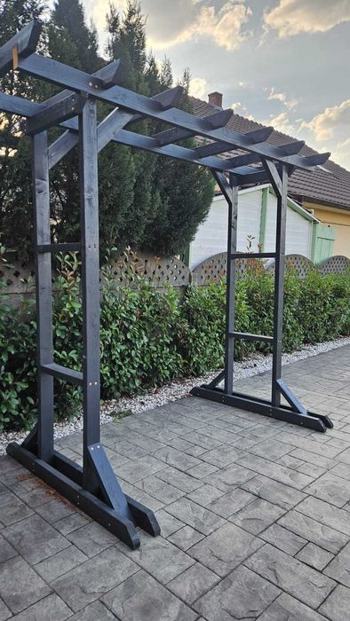 Pergola cu leagan dublu.