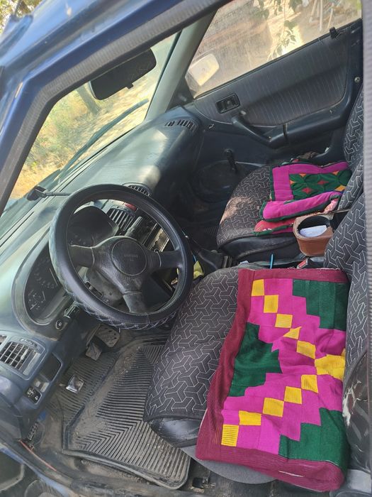 Мазда 323 продам