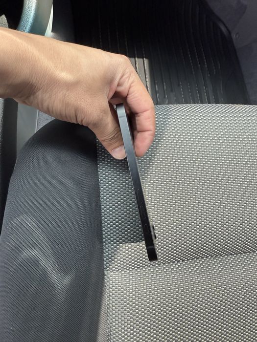 Iphone 16 e срочно сотилади