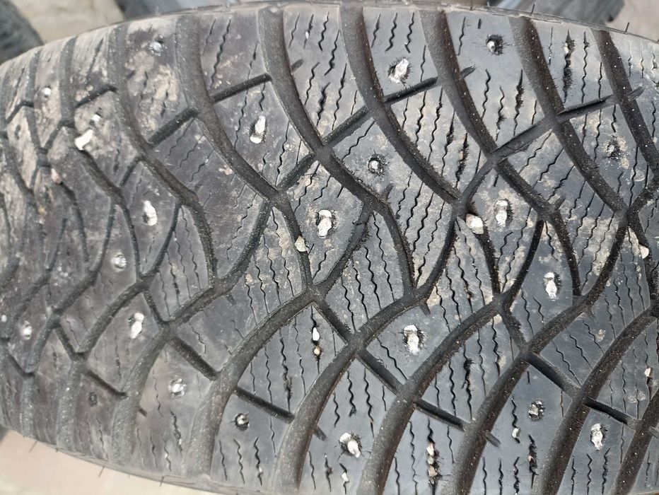 Зимни гуми с шипове 205/55/16