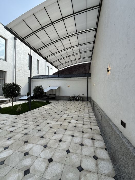 Motrid krugida Tanxaus sotiladi