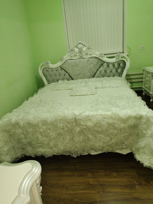 Продам покрывало с наволочка и новый в отличном состоянии