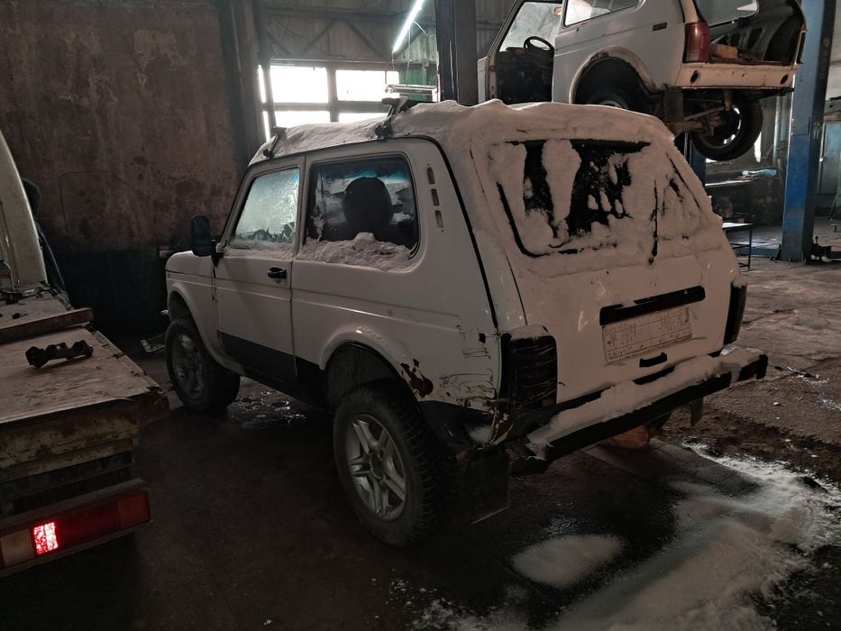 Нива 2121 на разбор