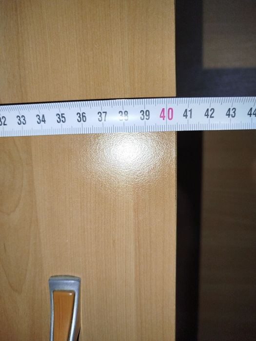 Dulap tip soldat, pantofar și tv.