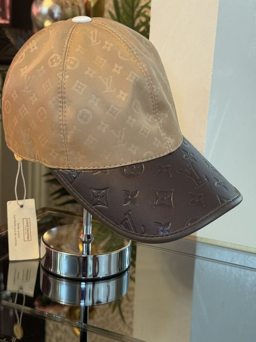 Șapcă Louis Vuitton Monogram – cozoroc din piele – bej/maro