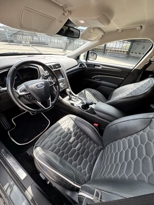 Ford Mondeo Hybrid Vignale