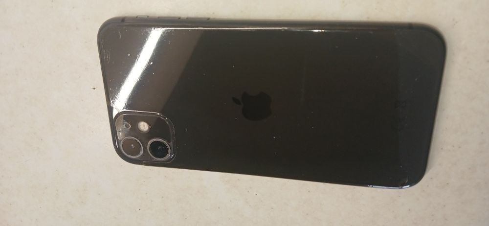 Продам Айфон 11.  256гг