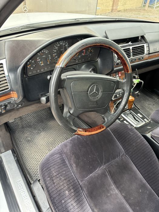 Mercedes-Benz S320 W140