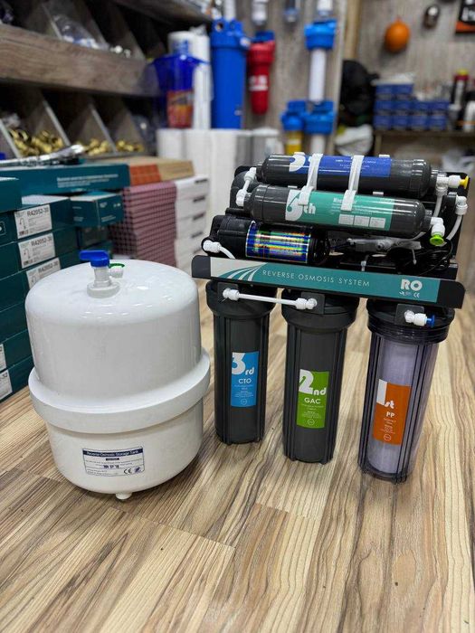 Фильтр обратного осмоса 6 ступеней бак и насос в комплекте