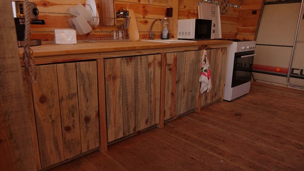 Продавам каравани на морето