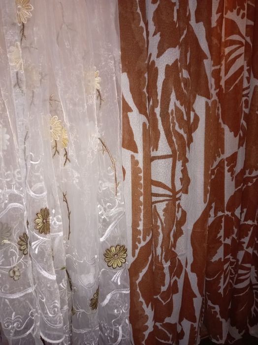 Продам тюль 4 *230 см, шторы 310*280 см