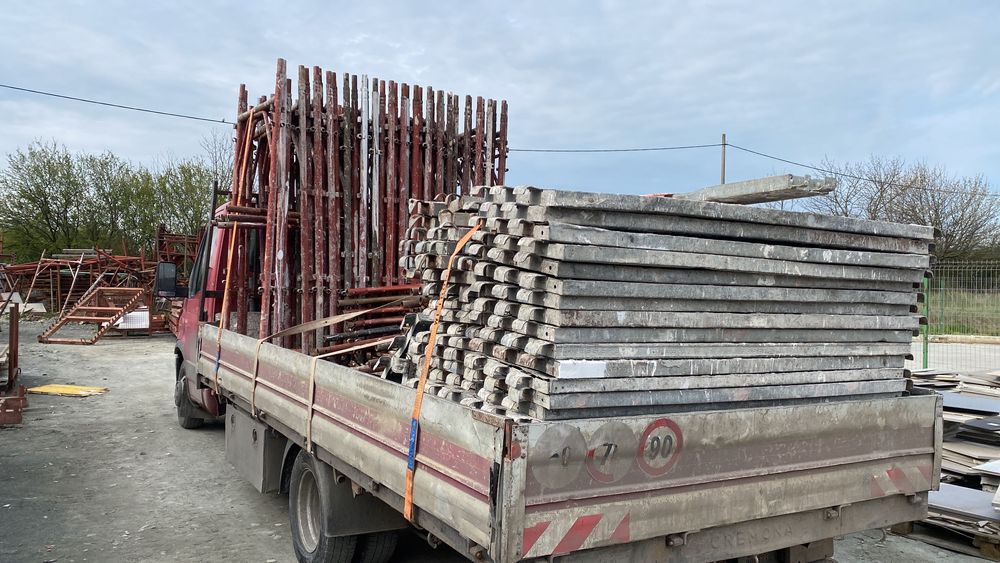 Închiriem Schela Metalică