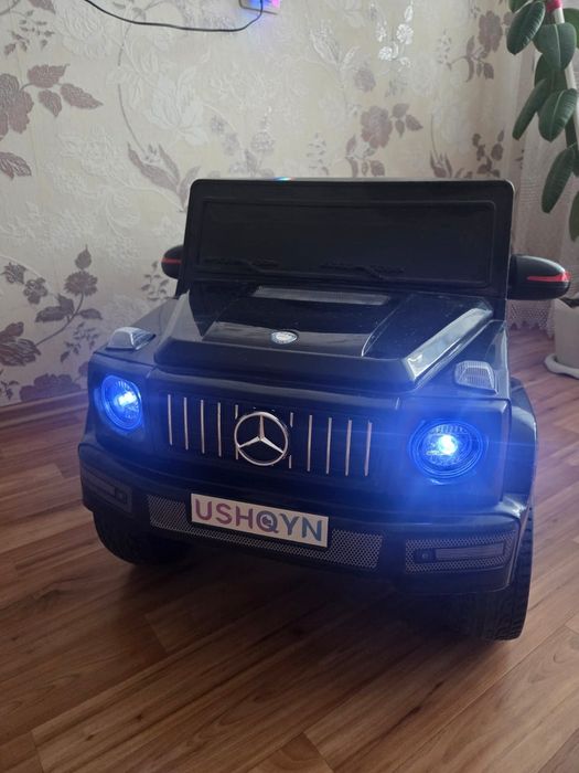 Продам детский джип на пульте управления