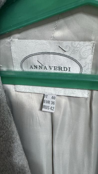 Продам брендовое пальто