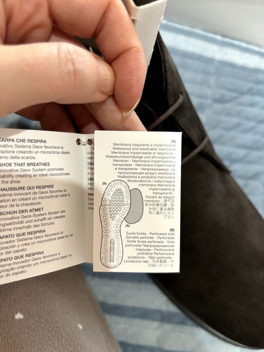 Ghete Geox marimea 43 noi, piele intoarsa