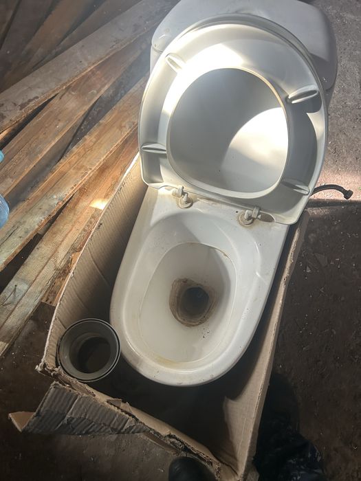 Продам унитаз бу