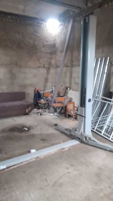 Срочно!!!Продам земельный учас СТО с подьемником времянка 8 с