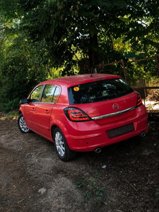 Vând ( 1200€) sau schimb cu Logan mcv