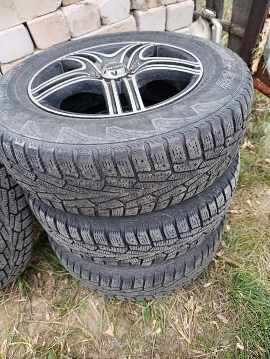 Продам титановые диски с шинами