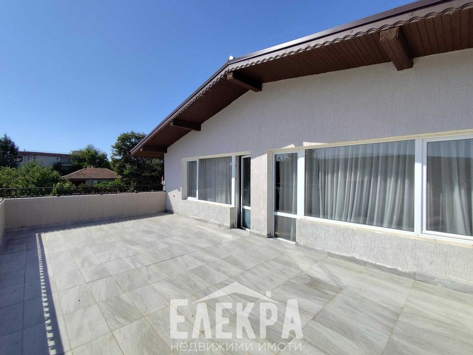 Голяма къща с басейн на 10 мин от плажовете на Бяла