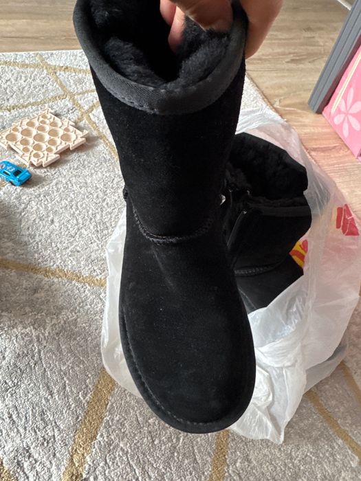 Зимняя обувь - угги