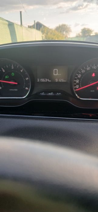 peugeot 208 1.6HDI