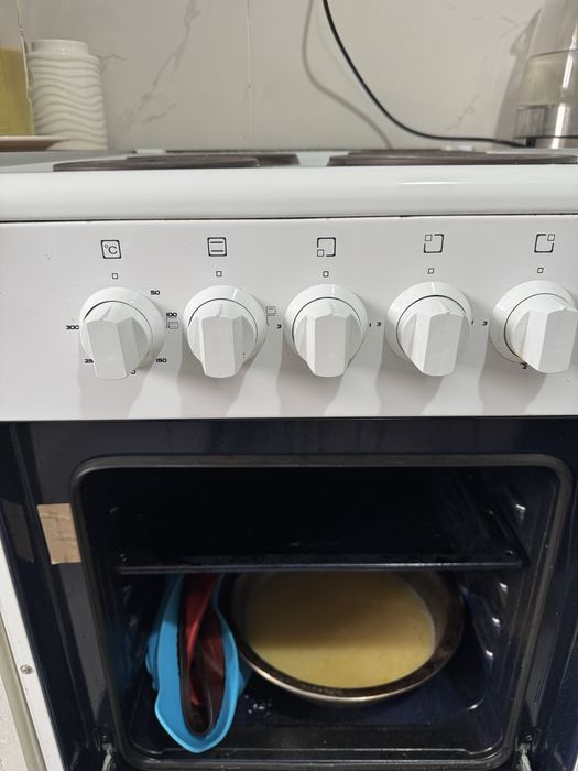 Срочно продаю электроплиту