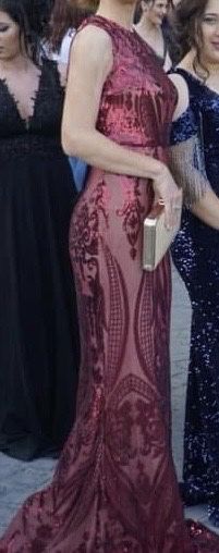 Официална рокля