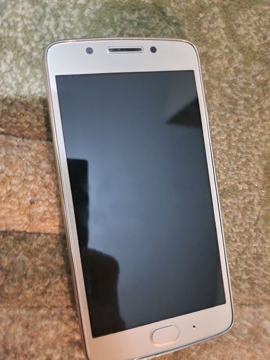Vând Motorola G5 perfect funcțional