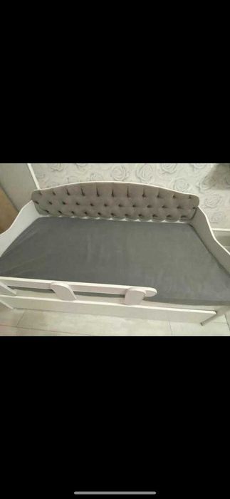 Диван раскладной 2х местный