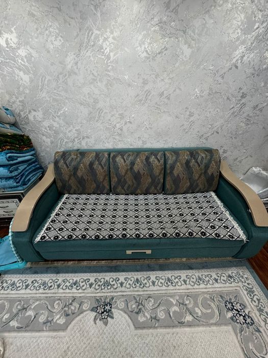 Диван сатылады.Бағасы қол жетімді