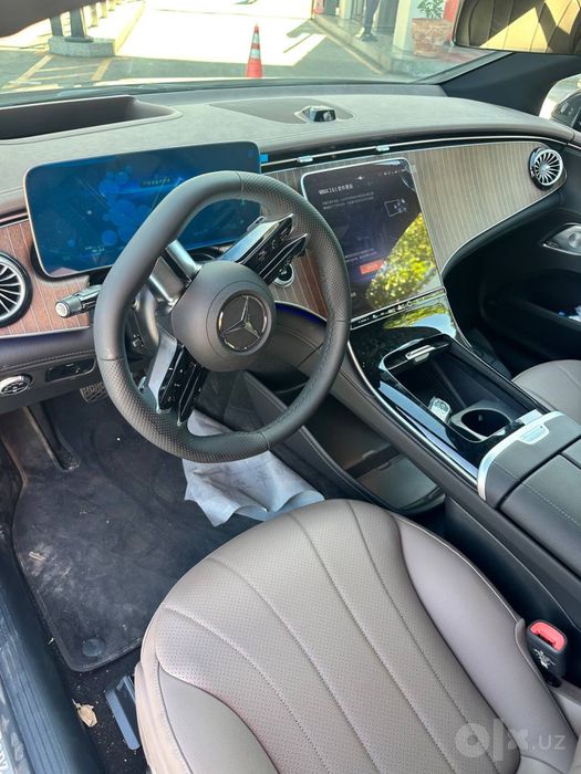 Mercedes Benz EQE 500 Full