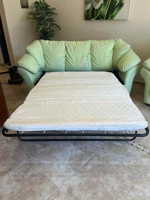 Свежо зелена кожена холова гарнитура