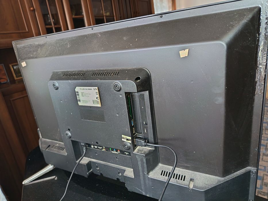 Смарт ТВ телевизор Artel 32 дюйма