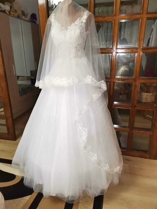 Булчинска рокля.