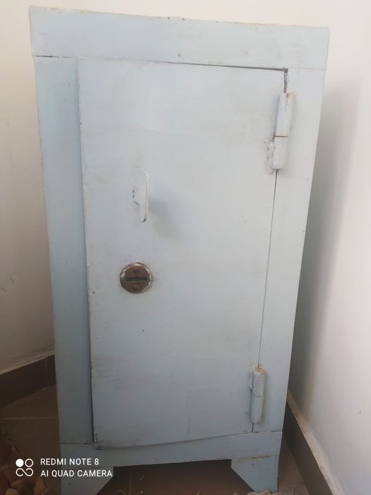 Продам сейф