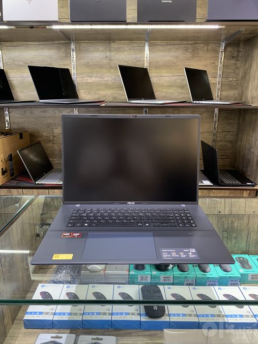 ASUS Vivobook 18.0