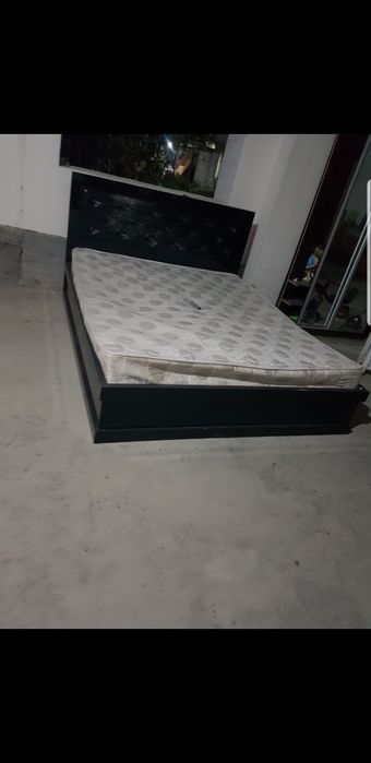 Спалний гарнитур сотилади