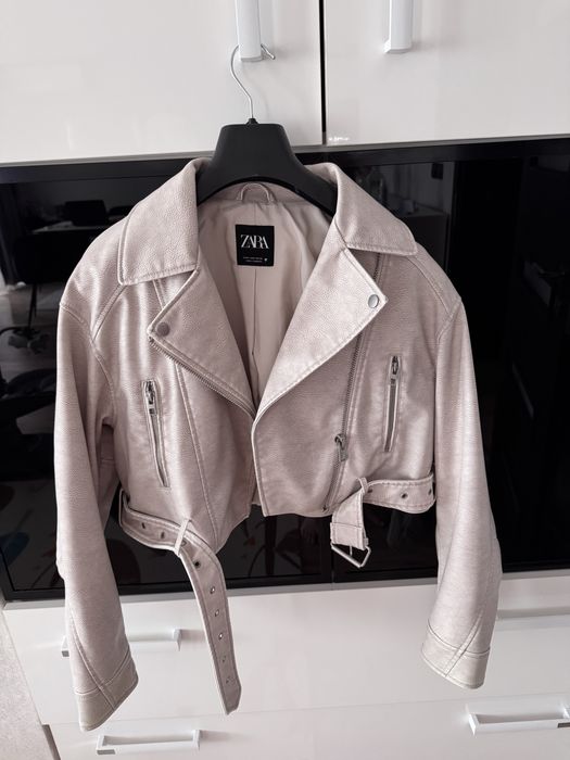Кожено яке на Zara
