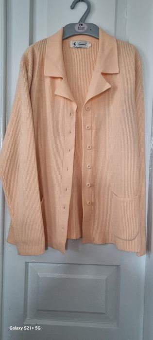 Теплые зимние кофты 44- 46 размера