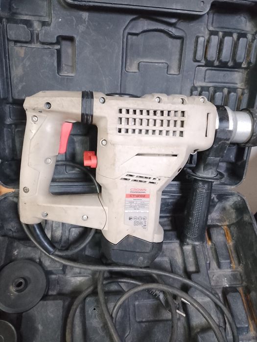 Продам перфоратор 1500 в