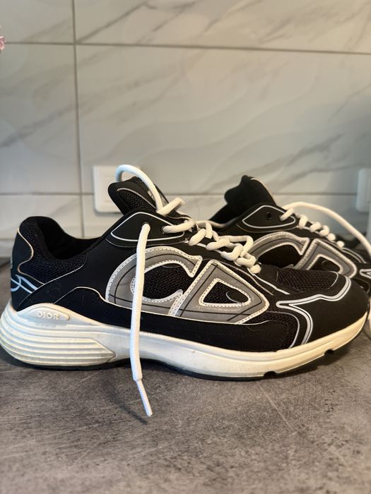 De vanzare Dior B30 marimea 44 dar merg perfect si la un 43.5