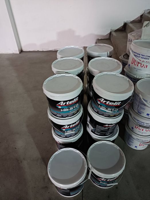 Клей для паркета. 85 у.е -1 ведро (15кг))